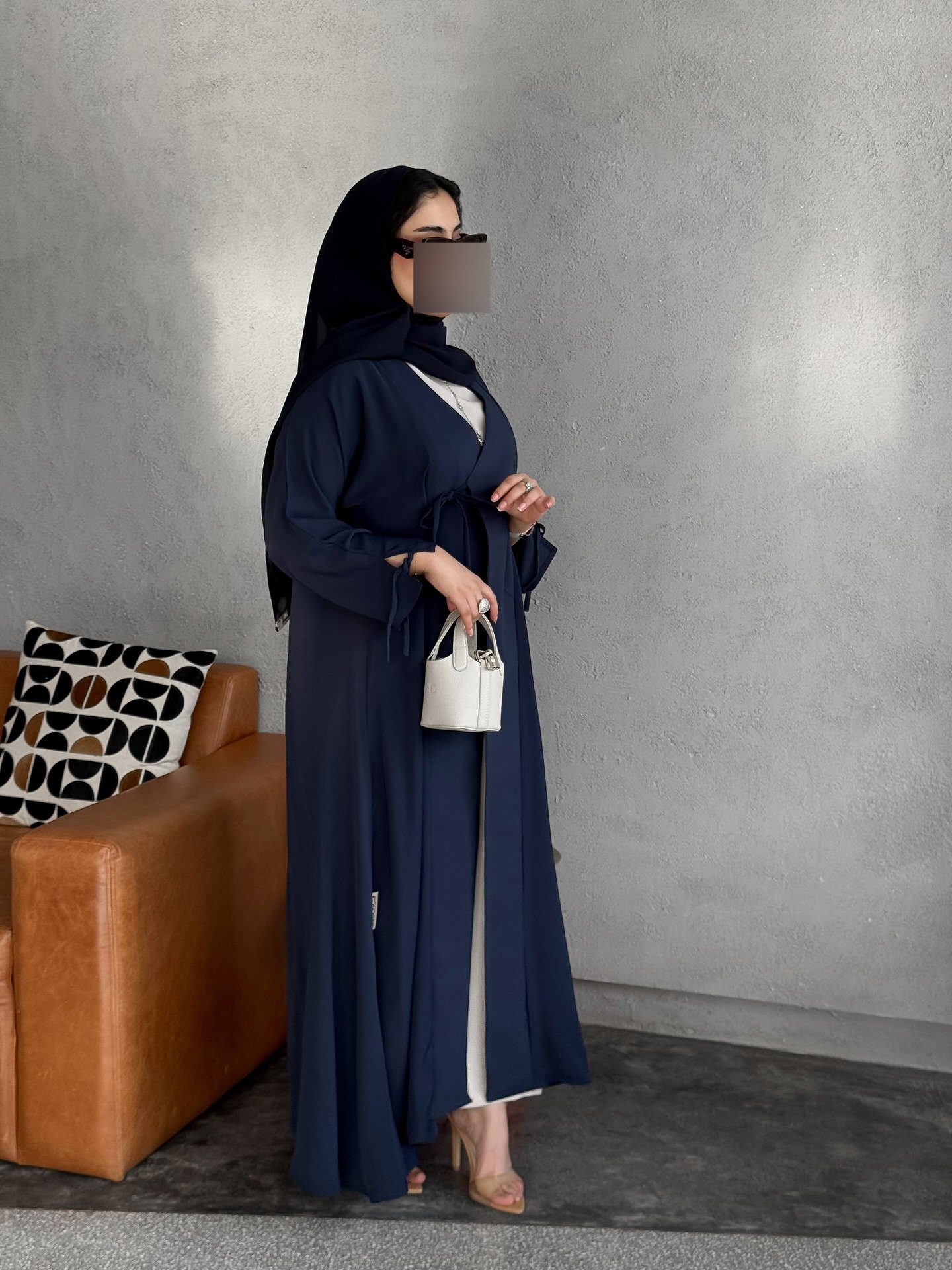 عباة باللون الكحلي _قماشها ندى _تصميم عملي و ناعم 🎀_سعرها ٢٢ ريال___اكسبلور_فولو_اكسبل(J