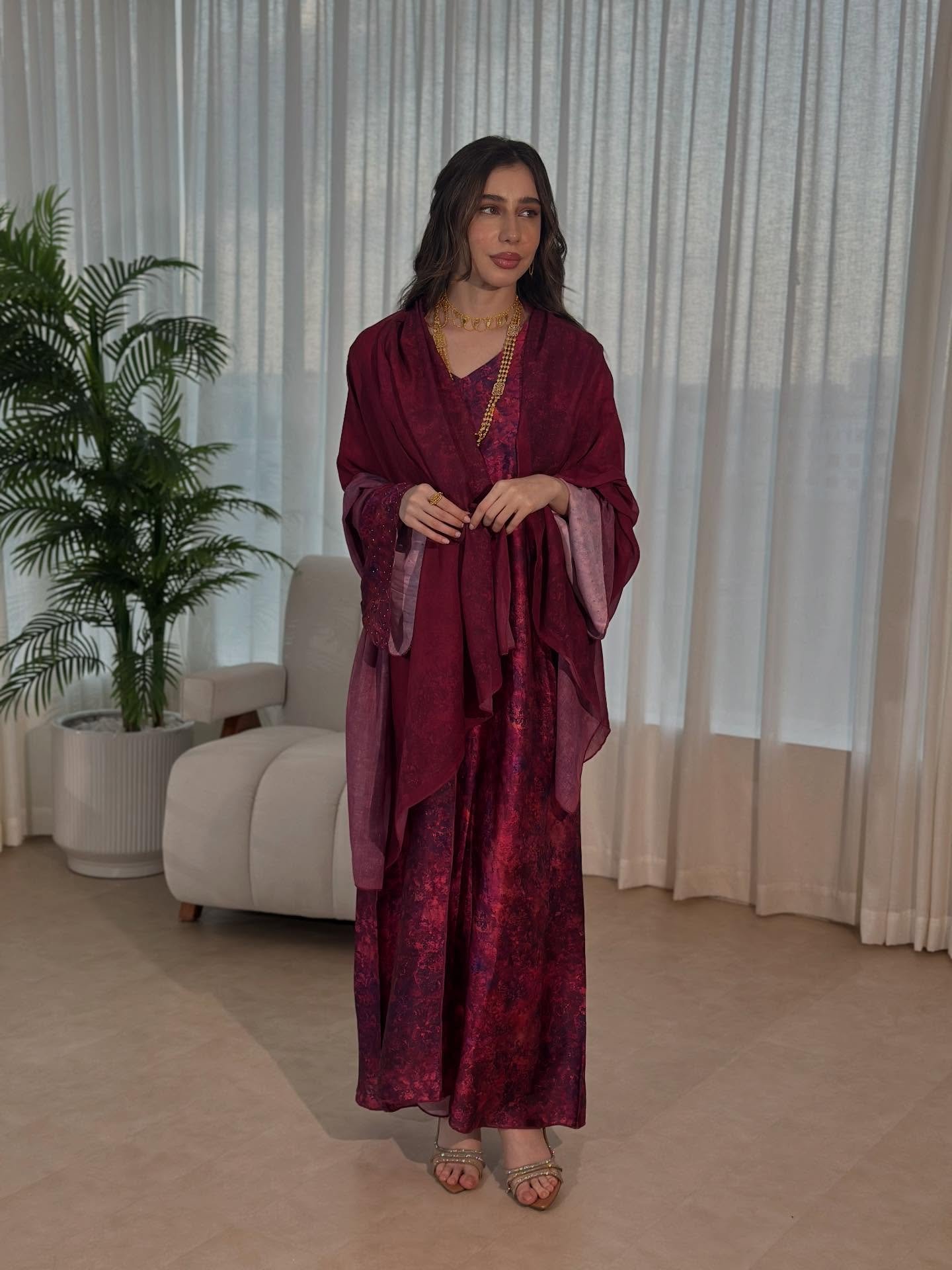 كولكشن اسنس الرمضاني 🌙 _قطعة مميزة بأقمشتنا الخاصة ❣️_قماش حرير مع شيلة ويل ( كبيرة )_(