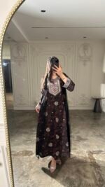 صوري مميز بلون وردي