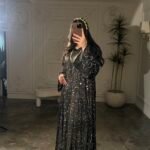 شيفون رصاصي مع شيله